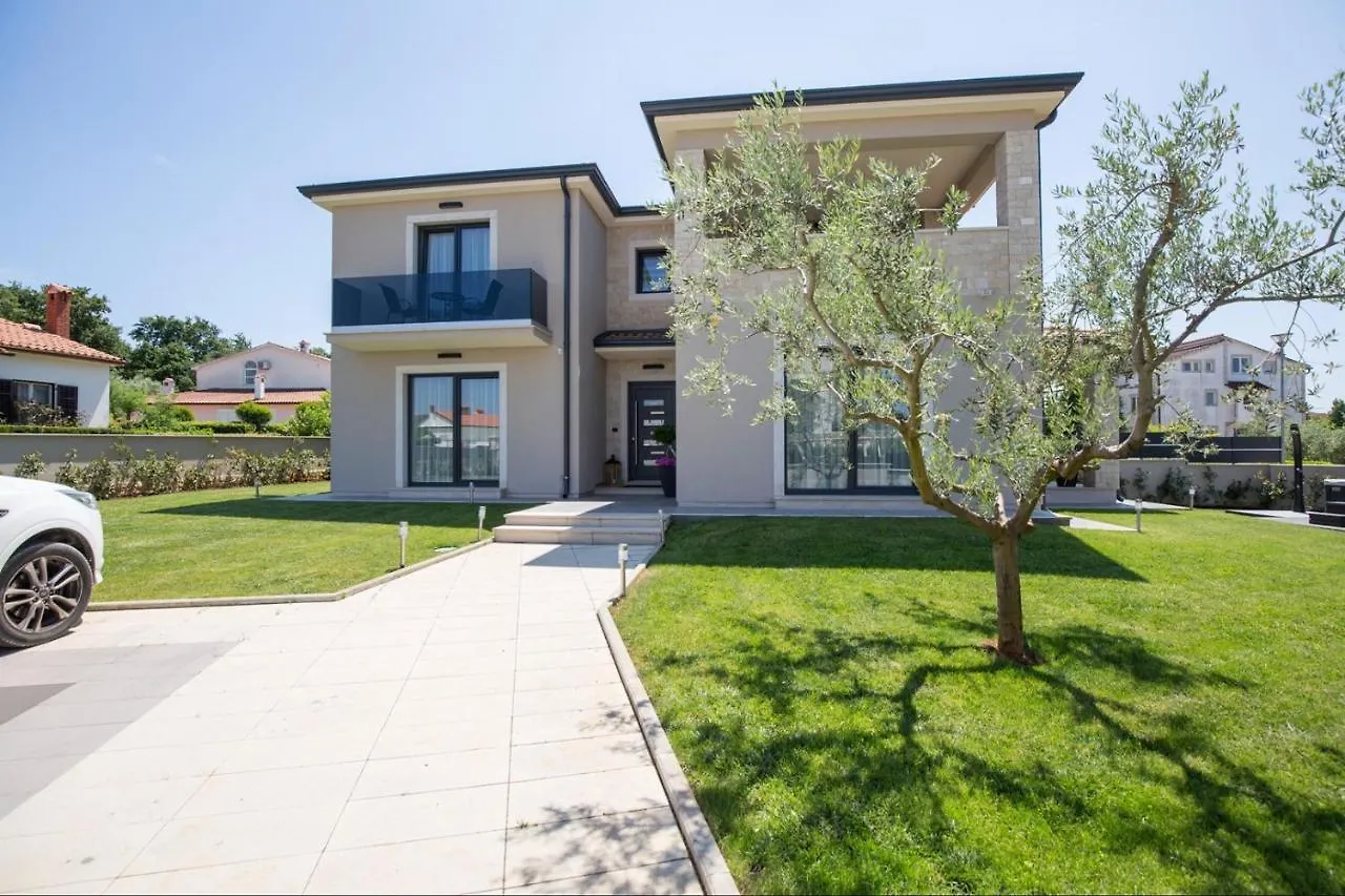 Family Villa Mare For Max 8 Person With Jacuzzi Kukci Porec Countryside