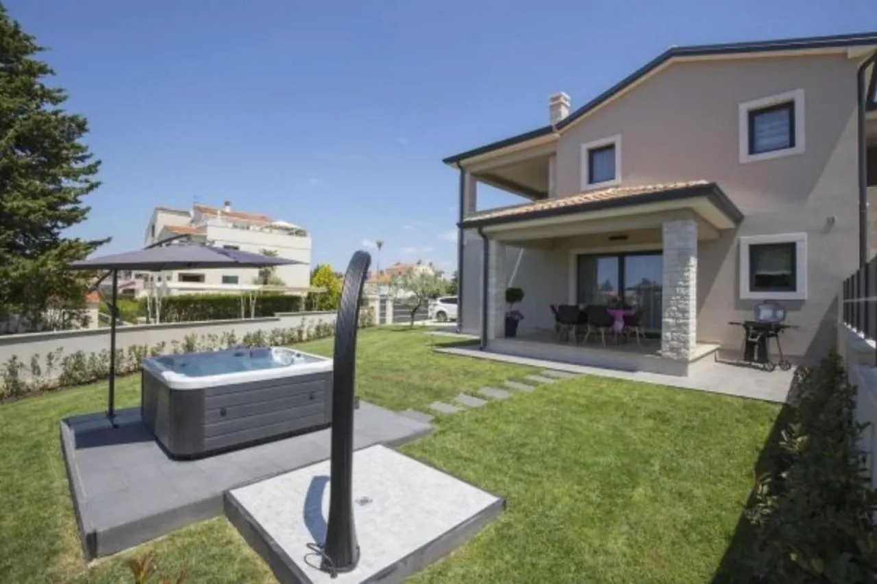Family Villa Mare For Max 8 Person With Jacuzzi Kukci Porec Countryside